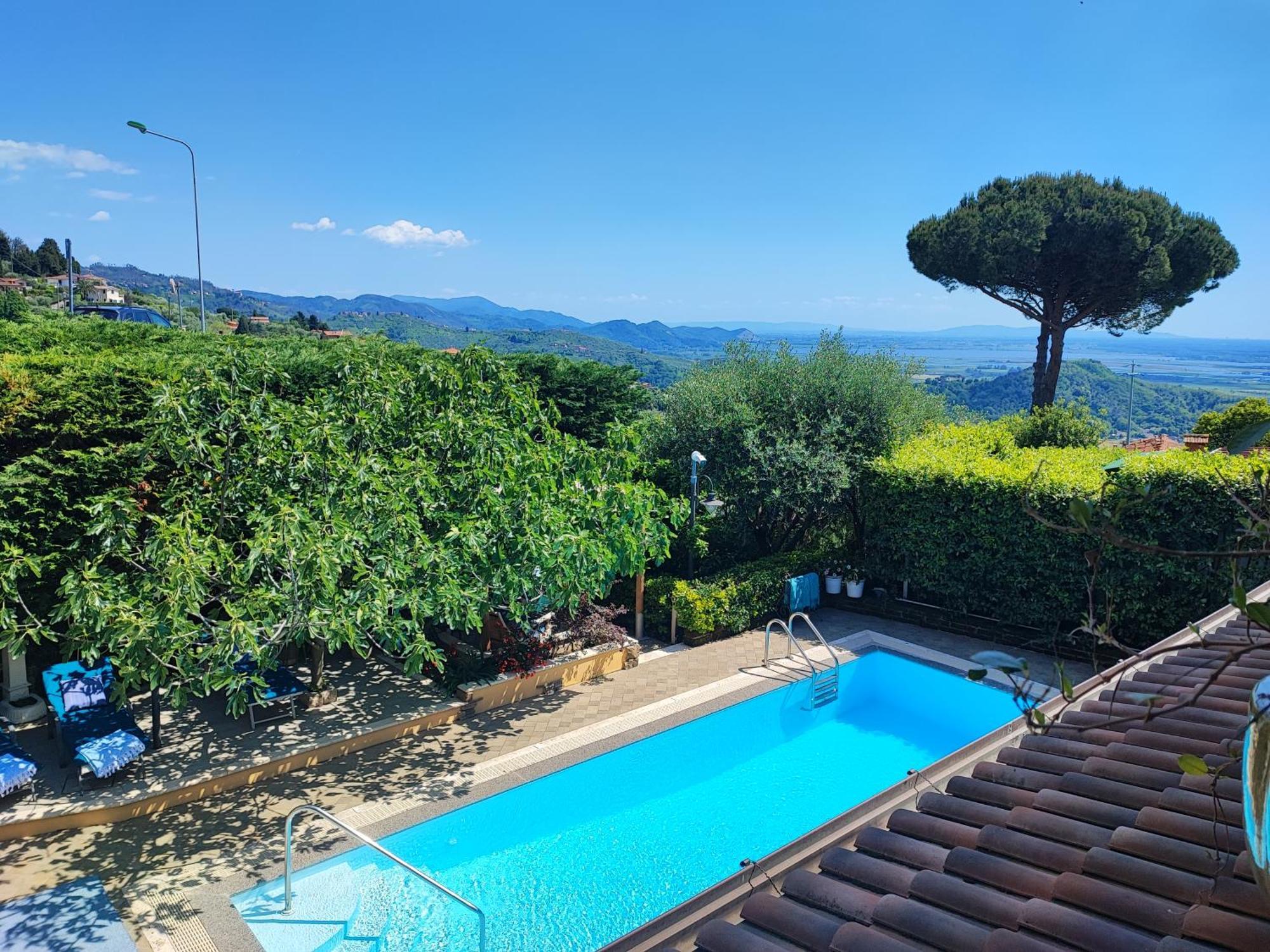 Villa Capo Corso Corsanico-Bargecchia Eksteriør bilde